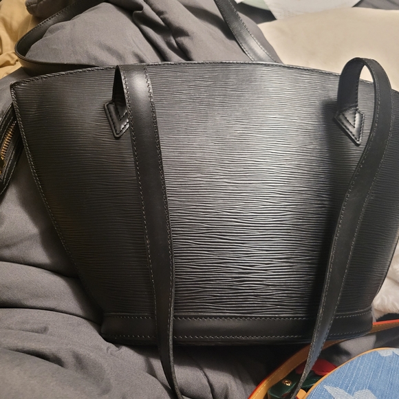 Black Louis Vuitton Women's Tote Bag - Picture 2 of 4